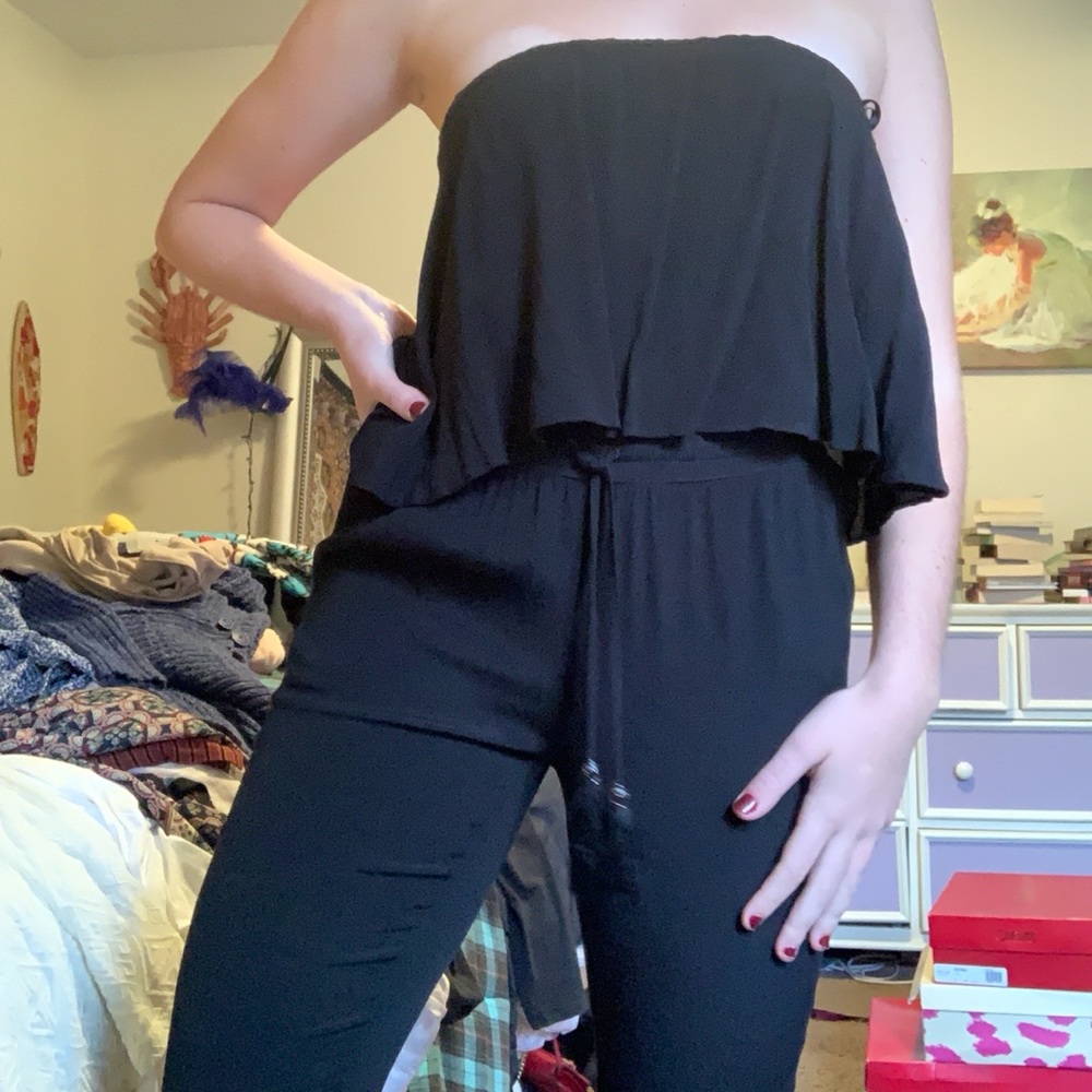 WHBM SLEEVELESS JUMPSUIT